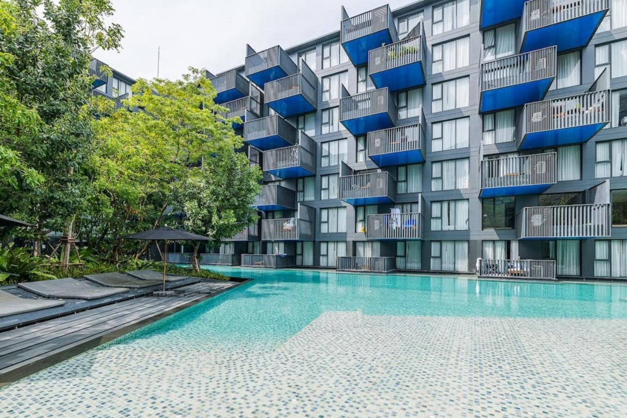 The Deck 5 Star 巴东the Deck无边际海景泳池酒店 Khách sạn hẻo lánh