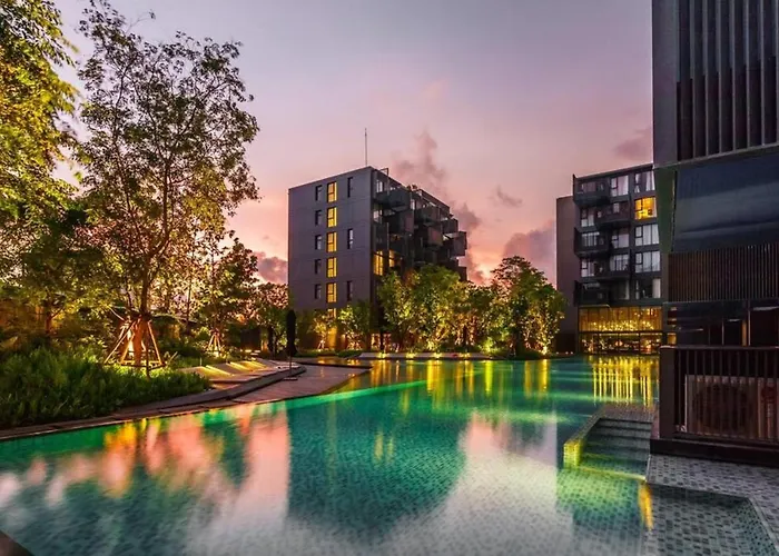 The Deck Patong 5 Star Apartment 巴东the Deck无边际海景泳池酒店